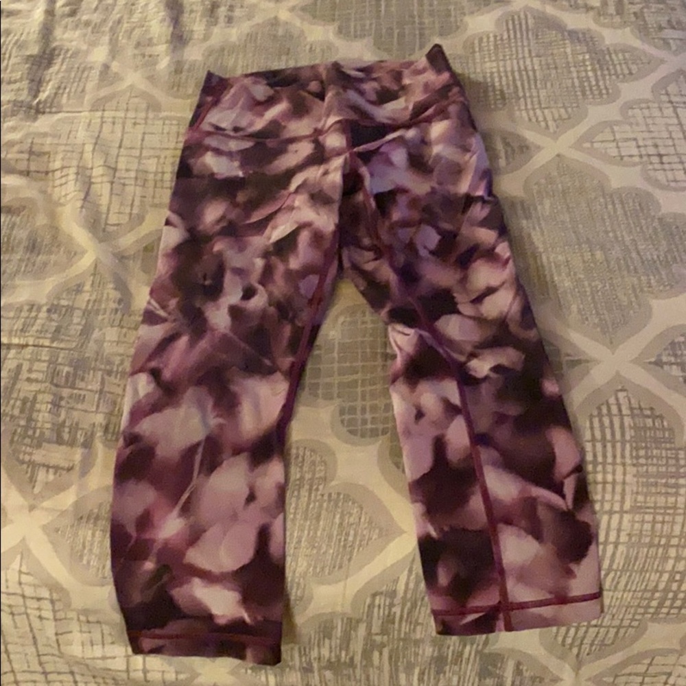 Lululemon Wunder Under Crops